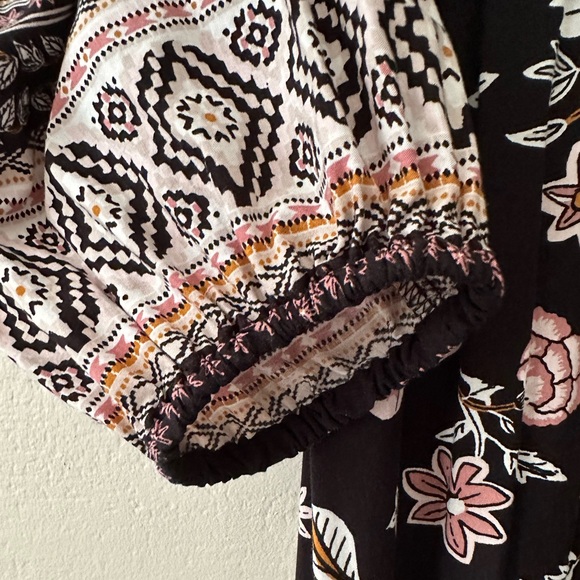 Old Navys Women’s Black and Pink Flower Dress. Size M  tall - Picture 5 of 8